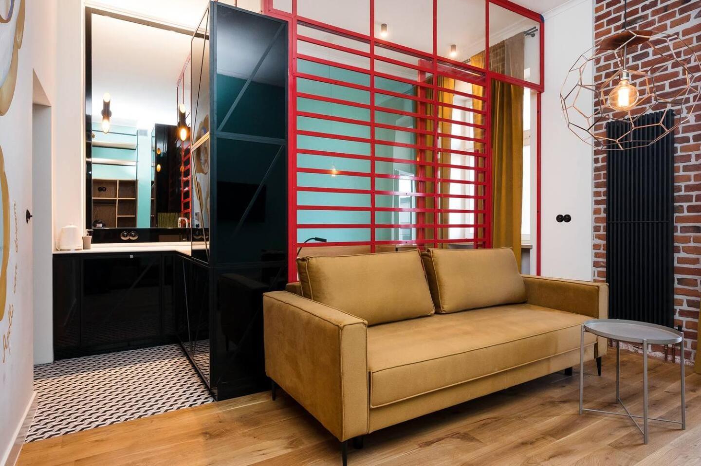 Goldfinger 3-Bed Unique Apartment In The Heart Of Podgorze Krakow Bagian luar foto